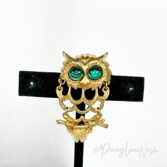 Vintage Jewelry - Vintage Gold Owl w/ Large Green Stone Eyes Pin Brooch
